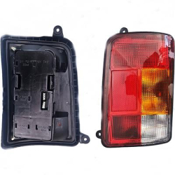 LAMPA TYŁ PRAWA KOMPLETNA-260